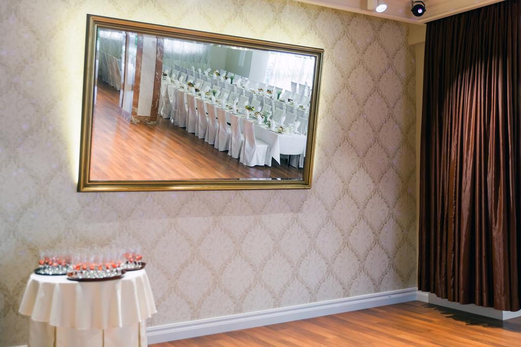 Hotel Panorama Ostrowiec Świętokrzyski Kültér fotó