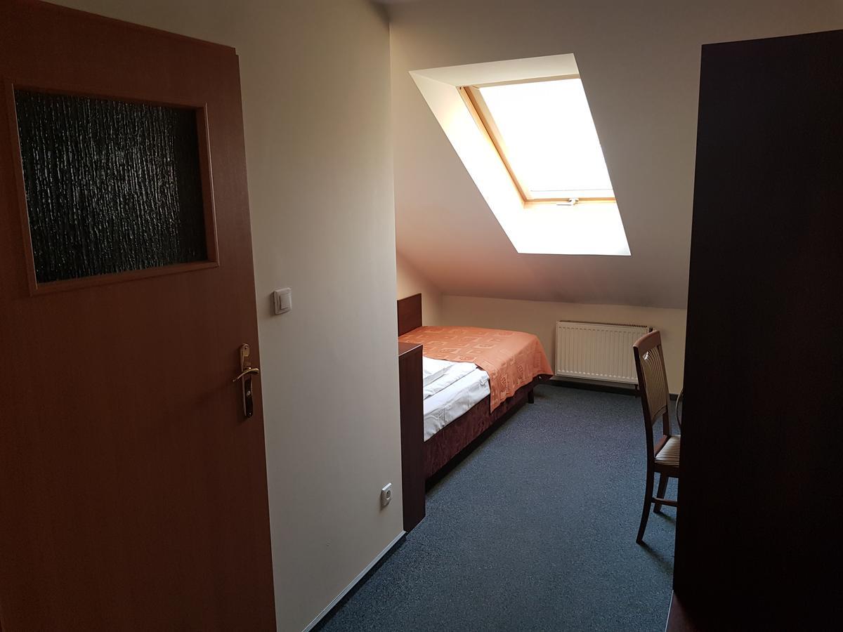 Hotel Panorama Ostrowiec Świętokrzyski Kültér fotó