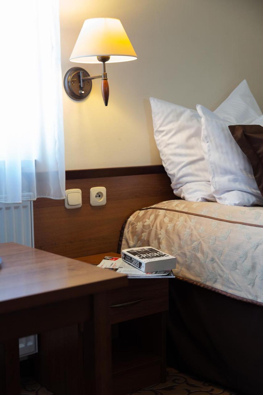 Hotel Panorama Ostrowiec Świętokrzyski Kültér fotó