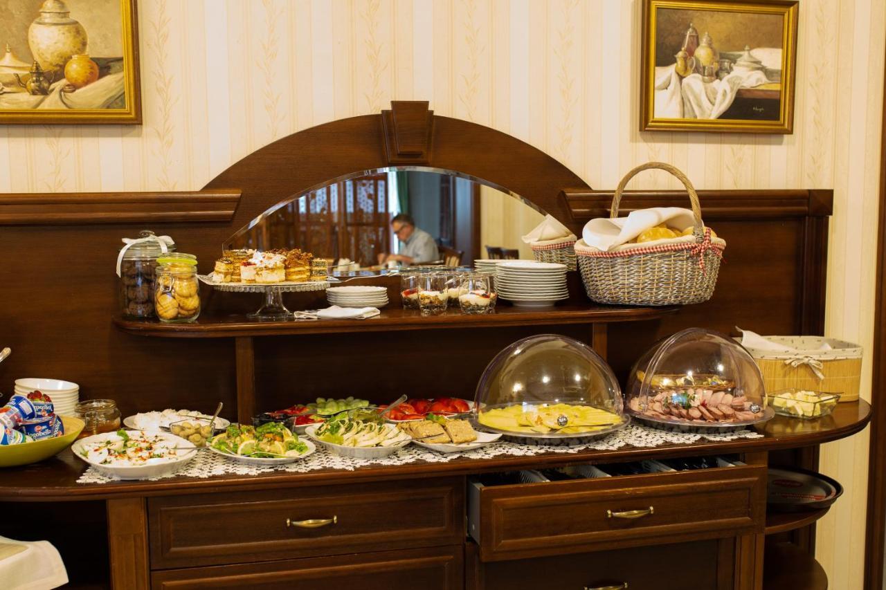 Hotel Panorama Ostrowiec Świętokrzyski Kültér fotó